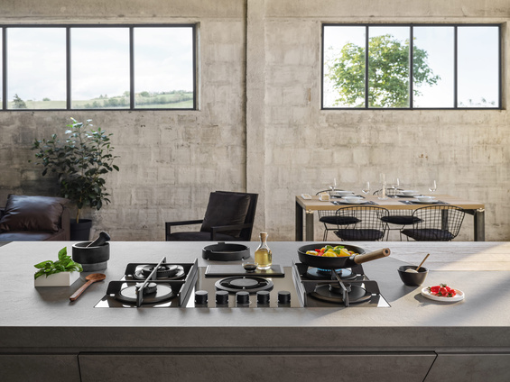 Płyta z okapem Elica NIKOLATESLA FLAME EVO BL/A/88 PRF0196341 czarny