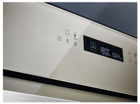 Piekarnik Electrolux LOE7C31S SenseCook 700 kataliza